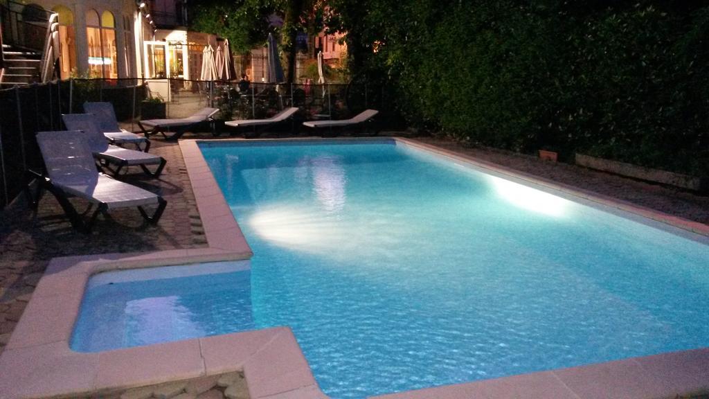 Hotel Au Pavillon Du Frene Lacaune Dış mekan fotoğraf